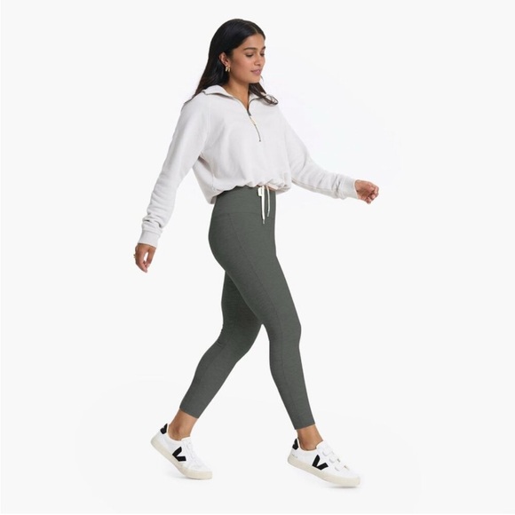 Vuori Bayview Thermal Leggings and Tank Set S/M - Picture 7 of 13